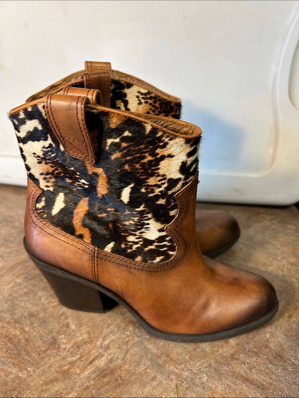 NWT Antonio Melani Faux Leather & Calf Hair Womens Western Boots. Sz 7